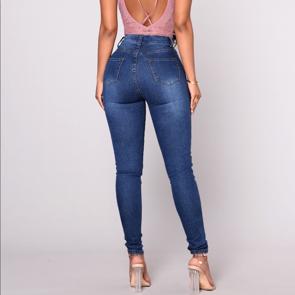 Fashion Nova | Medium Blue Wash Jeans ✨ - Picture 4 of 6